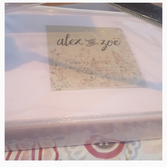 Other - 😴XL Twin sheets😴